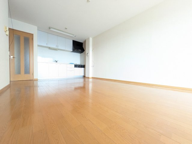 神田秋川駅前ビルの居間・リビング