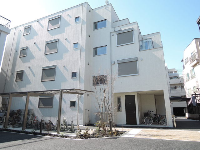 サンテラス高田の外観|★駐車場側から★