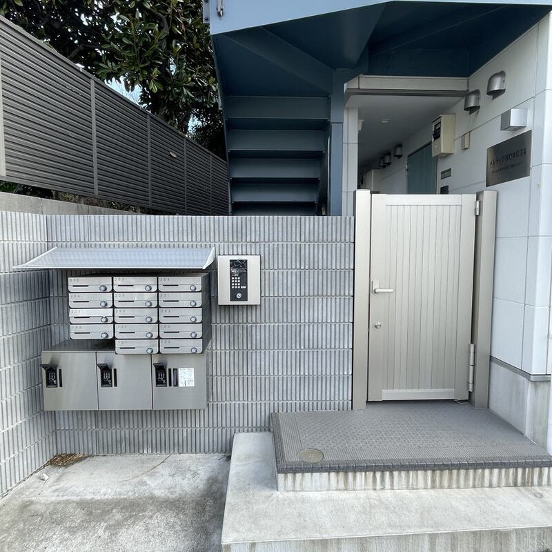 メルディア与野本町ⅡAのエントランス