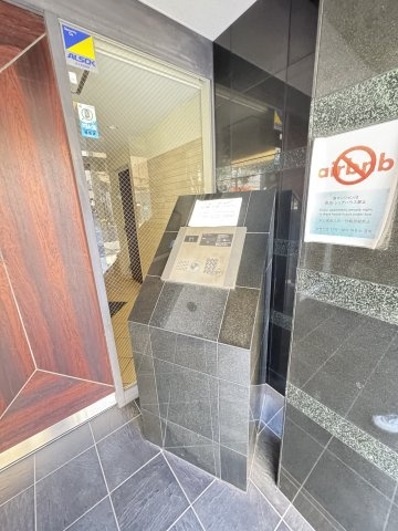 アドバンス三宮Ⅲリンクスのエントランス