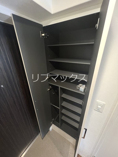 【収納】プレサンス江坂クォーレ 