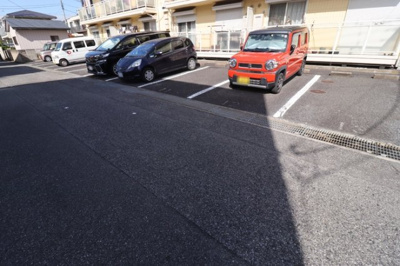 【駐車場】 | ドミールヴィレッジ Ⅰ | 駐車場