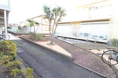 【庭】 | ドミールヴィレッジ Ⅰ | 中庭