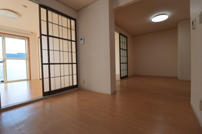 【居間・リビング】 | ドミールヴィレッジ Ⅰ | リビングルーム １１帖