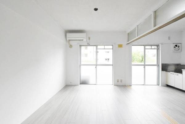 ビレッジハウス関城1号棟の居間・リビング|ビレッジハウスの同一物件・同一タイプの間取りの写真です