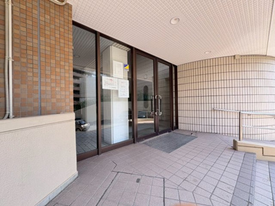 【エントランス】 | インペリアル千里青葉丘