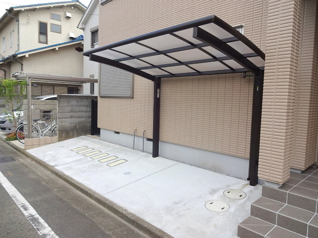 メゾンベールのその他|★屋根付き駐輪スペース★