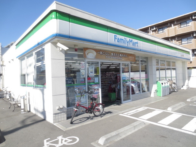 メゾンベールのその他|ファミリーマート八王子北野町店