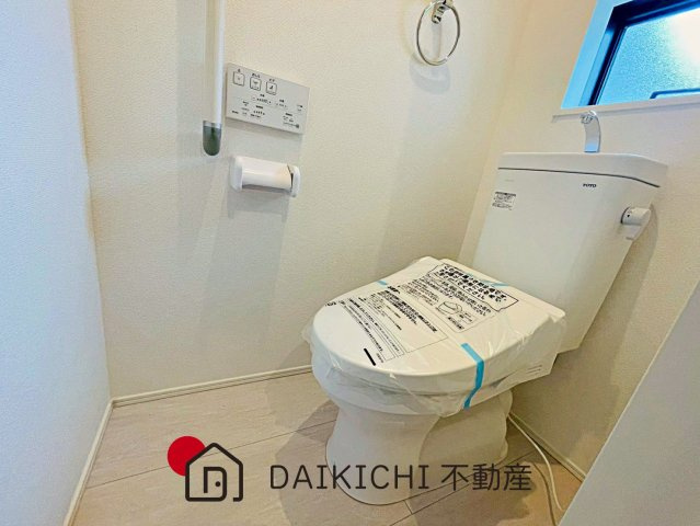 【トイレ】 | 鴻巣市小松4期　新築戸建　全2棟　2号棟