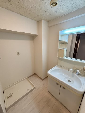 セザール壱番館（７０４）の独立洗面台