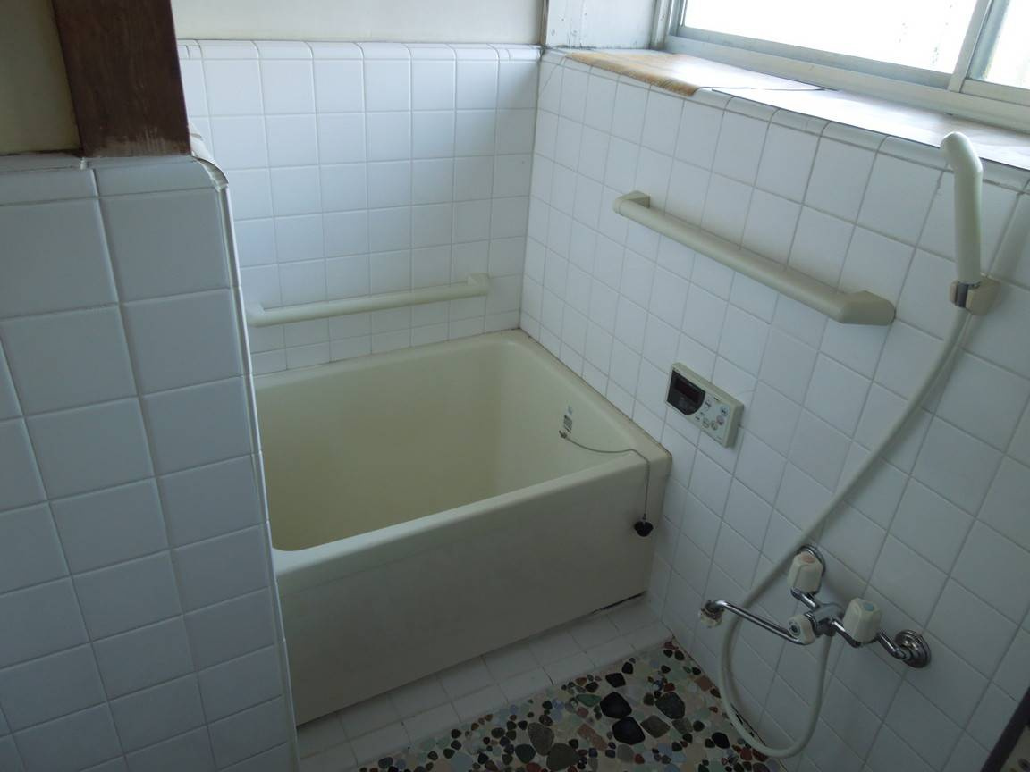 埼玉県所沢市小手指南４丁目 中古戸建の浴室