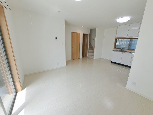 リオ甲子園の居間・リビング