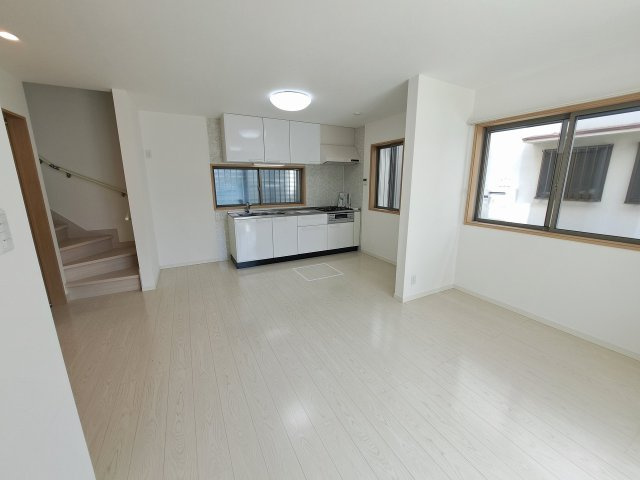 リオ甲子園の居間・リビング