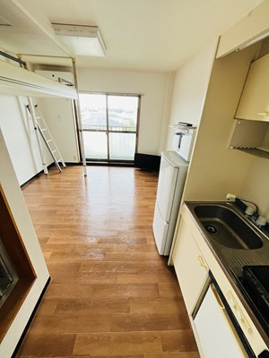 弐番館の居間・リビング