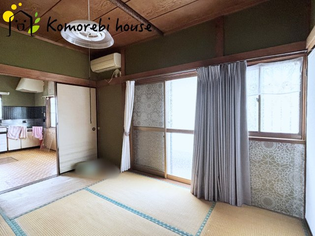 比企郡川島町上伊草　中古一戸建ての和室|DKに続く6帖の和室です