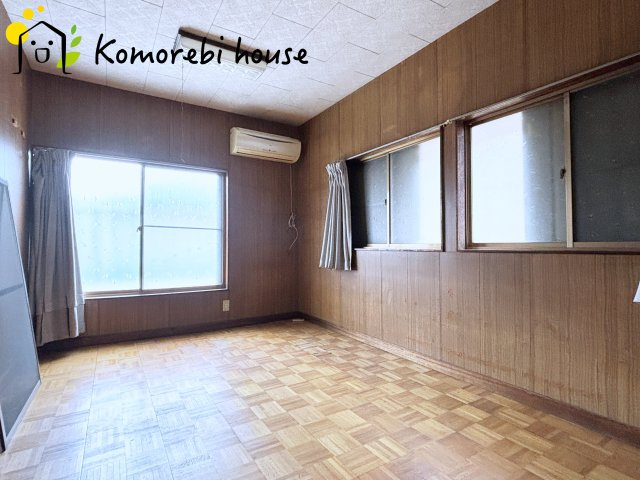 比企郡川島町上伊草　中古一戸建ての子供部屋|7.5帖のバルコニーに出られる洋室です