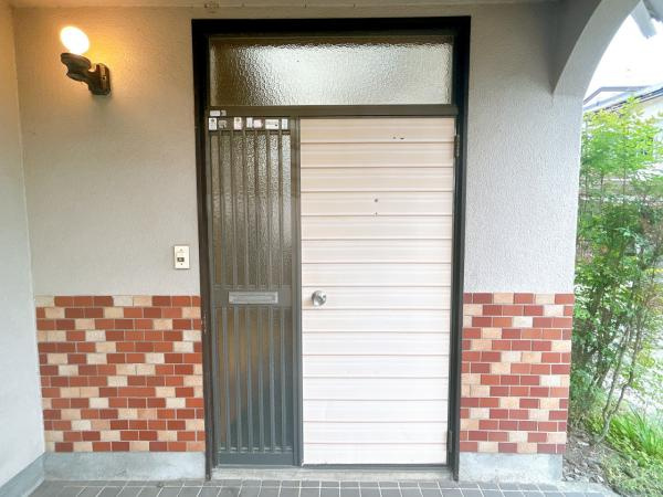 富士宮市淀師の中古一戸建|【現況販売】玄関（外観）