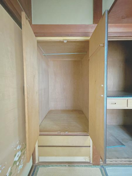 富士宮市淀師の中古一戸建|【現況販売】1階南側6帖和室収納