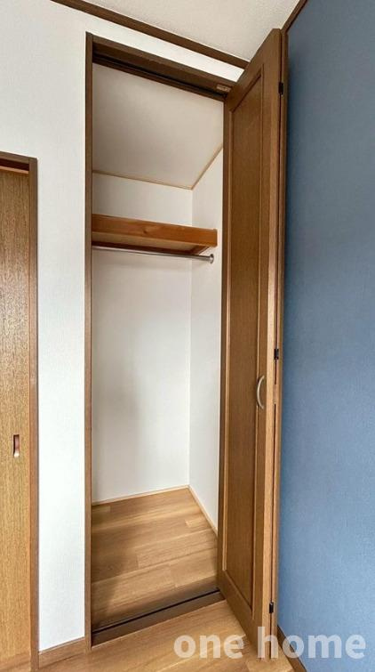 西三国3丁目中古戸建の収納|◆3階約5.2帖洋室 収納です！各居室に収納がございます！