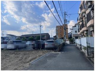 売土地　大東市南津の辺町（建築条件無し更地）の前面道路含む現地写真