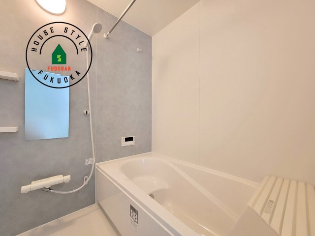 福岡市東区下原2丁目第7-1棟（1号棟）の浴室|1日の疲れを癒してくれる広々バスルーム。雨の日のお洗濯にも大活躍な浴室乾燥機付です！