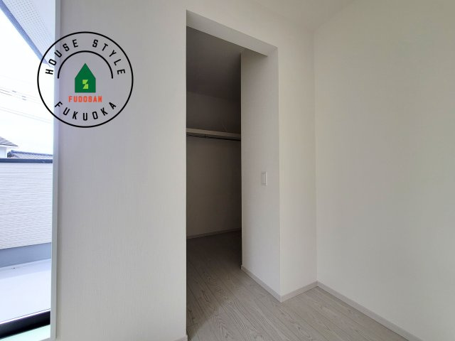 福岡市東区下原2丁目第7-1棟（1号棟）の収納|洋服や大きな荷物が多い方や人数の多いご家族などは、一般的なクローゼットよりもウォークインクローゼットのほうが使い勝手が良いです。