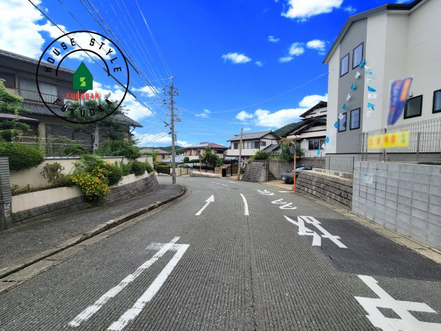 福岡市東区下原2丁目第7-1棟（1号棟）の前面道路含む現地写真|前面道路です。