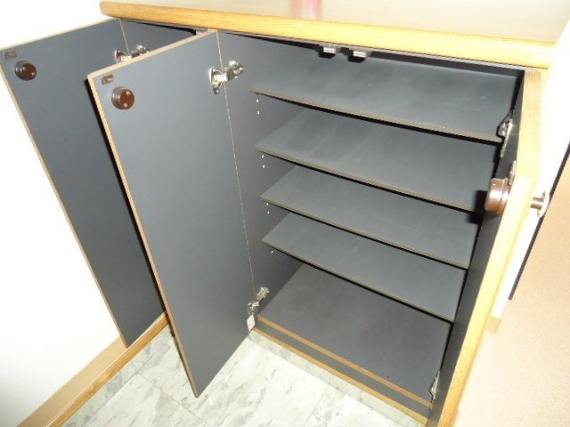 ペルローズBの収納