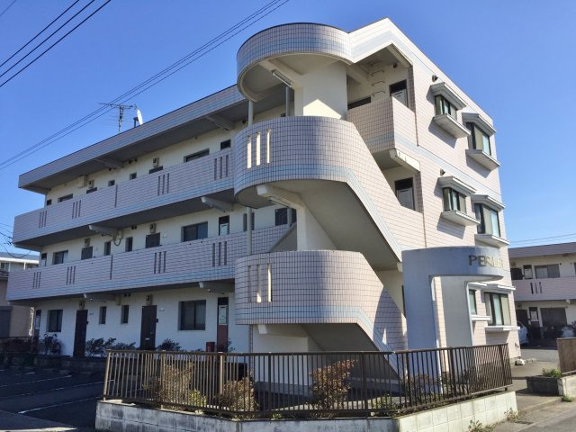 ペルローズBの外観