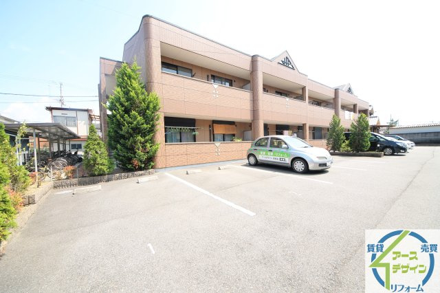 ルーエンハイムの駐車場