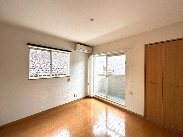 コンフォートベネフィス西新東の居間・リビング