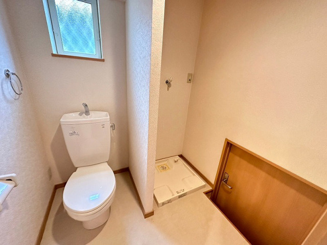 コンフォートベネフィス西新東のトイレ