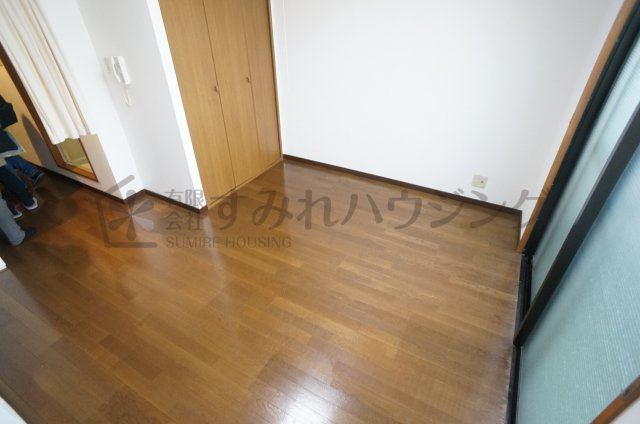 バイオレットキャッスルイン宝塚の居間・リビング