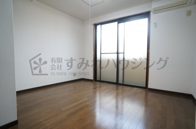 バイオレットキャッスルイン宝塚の寝室