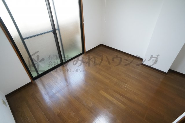 バイオレットキャッスルイン宝塚の寝室