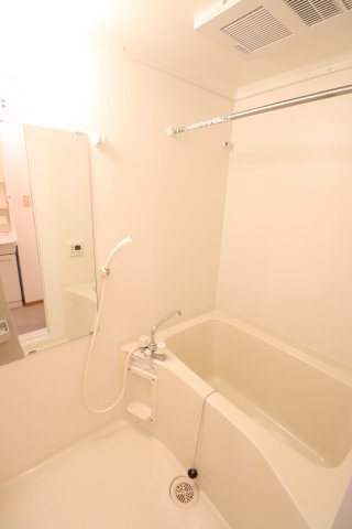 ハイツウエルカムの浴室