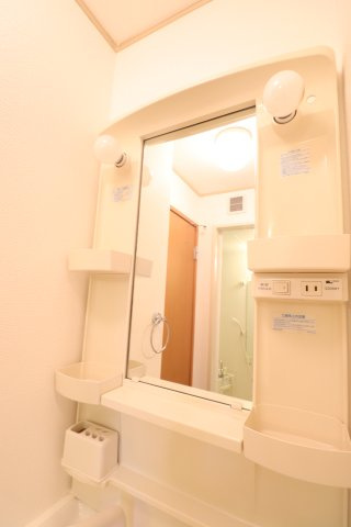 ハイツウエルカムの洗面所