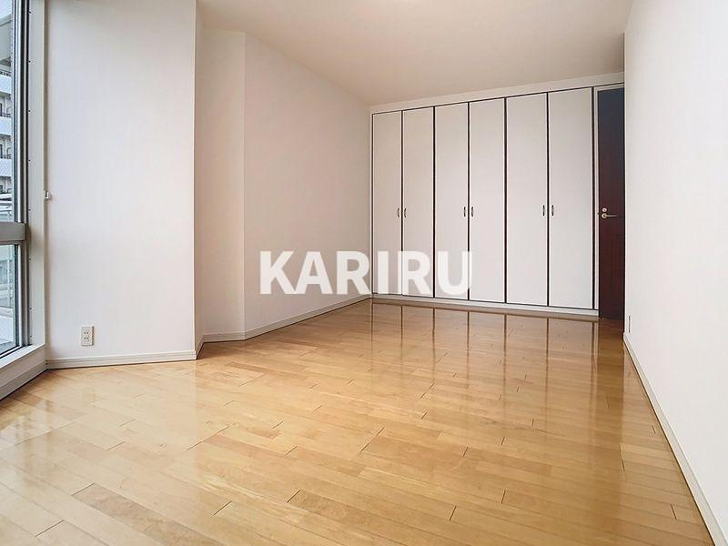 夕陽丘イクスの洋室