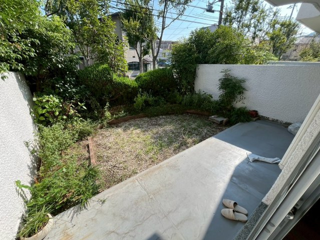 ローズハイツ芦屋のバルコニー