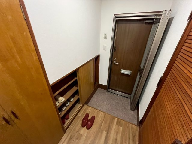 ローズハイツ芦屋の玄関