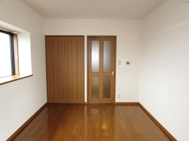 クレアトゥール地行の居間・リビング