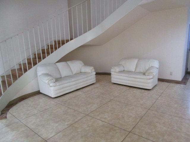 ラグ１６１Ｅのエントランス