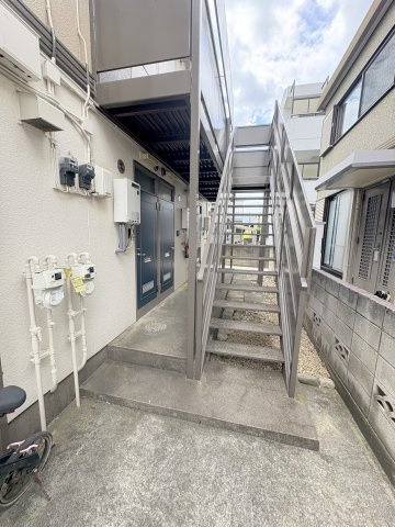 シティハイム　ワカクサのエントランス