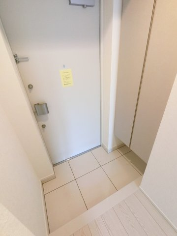 ステージグランデ本千葉の玄関|※反転タイプ