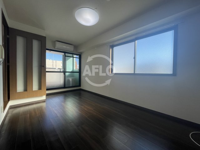 ロイヤルコートの居間・リビング|ロイヤルコート　洋室