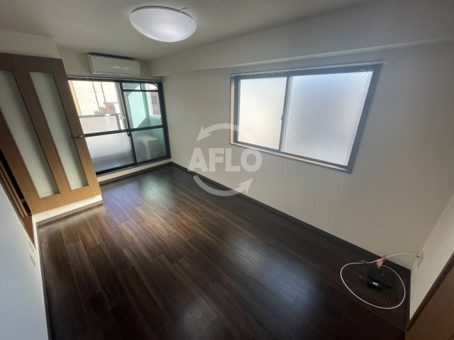 ロイヤルコートの居間・リビング|ロイヤルコート　洋室