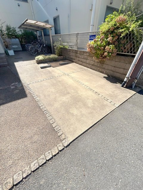 ハーベストの駐車場