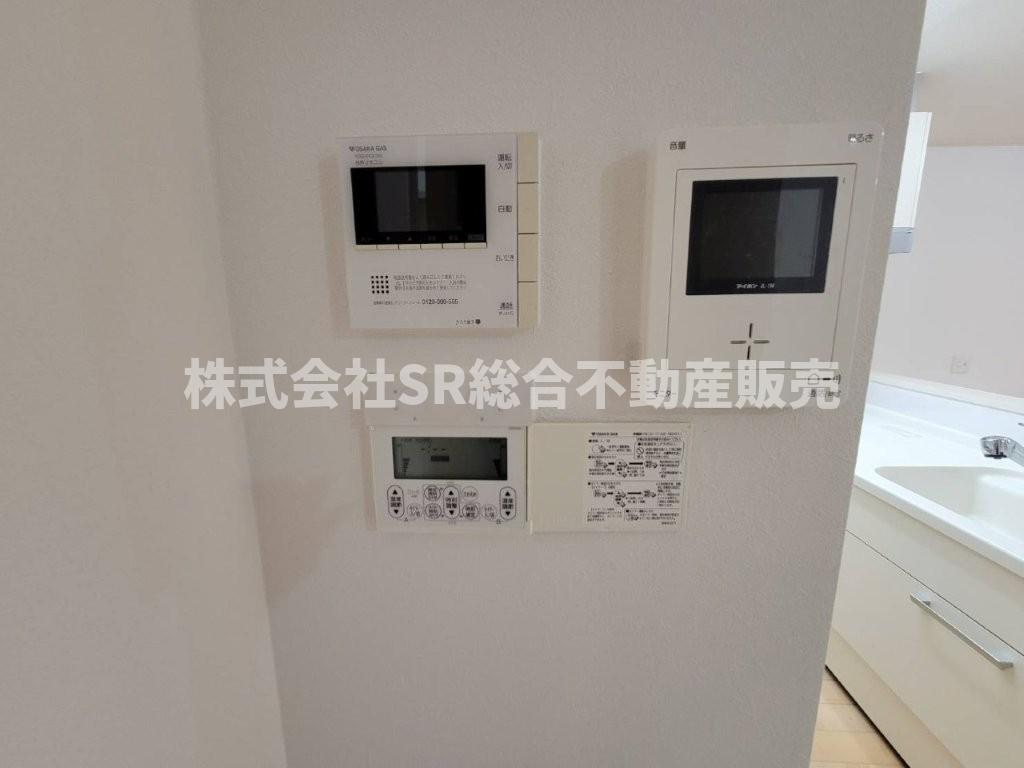 花園西町2丁目中古戸建の防犯設備|モニター付きインターホンがあり女性やお子様にも安心です！