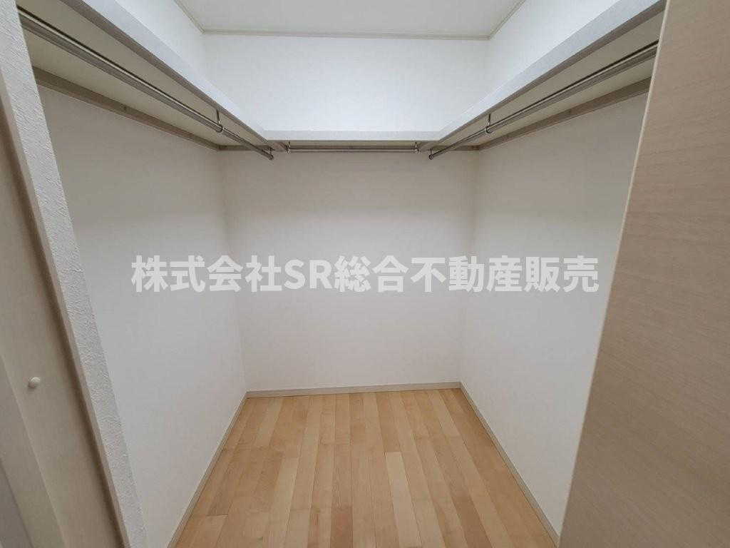 花園西町2丁目中古戸建の収納|容量たっぷりです！お洋服をたくさん収納できます♪