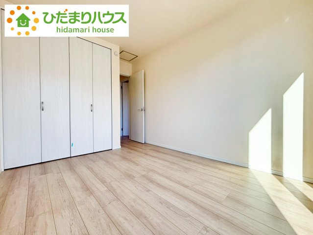 野田市堤台281番2　新築戸建　B号棟の洋室|お子様が大きくなっても広々使える約6帖の洋室♪						
